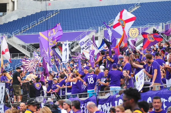 Orlando City SC sunucusu Sporting Kansas City Orlando Florida 'daki Dünya Kampı Stadyumu' nda 13 Eylül 2015 'te.