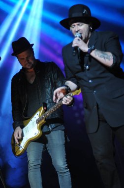 Christian Rock Bands Audio Adrenaline ve Kutless 23 Mart 2014 'te Osceola Sahne Sanatları Merkezi Kissimmee, FL' de sahne almaktadır..  