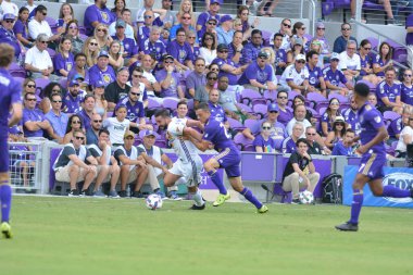 Orlando City 15 Nisan 2017 'de Florida, Orlando' daki Citrus Bowl 'da Los Angeles Galaksisine ev sahipliği yaptı..