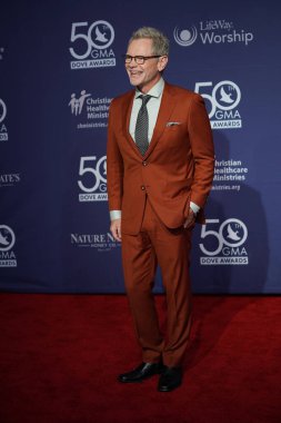 15 Ekim 2019 'da Nashville, Tennessee' deki Linbscome Üniversitesi 'nde verilen 50. GMA Dove Ödülleri sırasında kırmızı halı. 