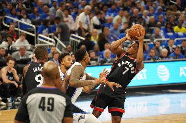 Orlando Magic 21 Nisan 2019 tarihinde Orlando Florida 'daki Amway Arena' da düzenlenen NBA Playoff 1 'de Toronto Rapçileri' ne ev sahipliği yapıyor..