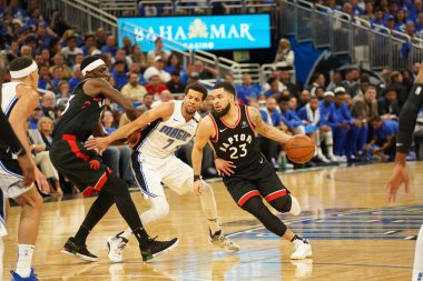 Orlando Magic 21 Nisan 2019 tarihinde Orlando Florida 'daki Amway Arena' da düzenlenen NBA Playoff 1 'de Toronto Rapçileri' ne ev sahipliği yapıyor..