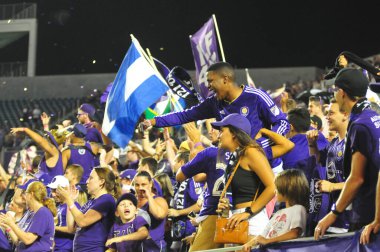 Orlando City SC, 8 Mayıs 2015 'te Florida' daki Kamp Dünyası Stadyumu 'nda Los Angeles Galaksisi' ne ev sahipliği yaptı.. 