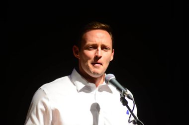 Şarkıcı Jon Bon Jovi, 5 Kasım 2016 'da St. Petersburg Florida' da Devlet Street Theater in Support of HIllary Clinton 'ın Başkan İhalesi' nde sahne alıyor.