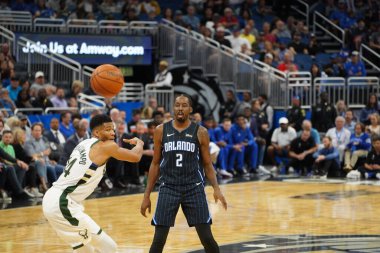 Orlando Magic, Orlando, Florida, ABD 'deki Amway Center' da Milwaukee Bucks 'a ev sahipliği yapıyor. 1 Kasım 2019.  