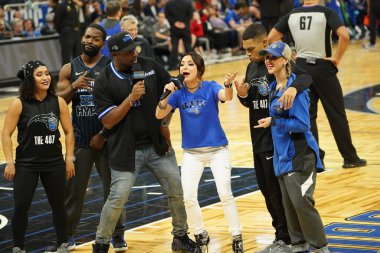 Orlando Magic 30 Aralık 2019 tarihinde Orlando, Florida 'daki Amway Center' da Atlanta Hawks 'a ev sahipliği yaptı.
