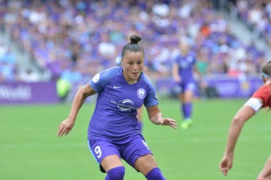 Orlando Pride 22 Nisan 2017 'de Orlando City Stadyumu' nda Washington Spirit 'e ev sahipliği yaptı..  