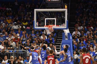Orlando Magic 17 Ekim 2018 'de Orlando Florida' daki Amway Center 'da Miami Heat' i sunar..  