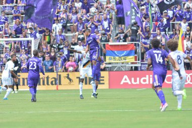 Orlando City 15 Nisan 2017 'de Florida, Orlando' daki Citrus Bowl 'da Los Angeles Galaksisine ev sahipliği yaptı.. 