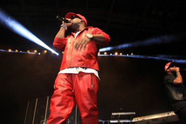 R & B Şarkıcıları Keith Sweat, Jagged Edge, Dru Hill ve Sisqo 15 Kasım 2014 'te Orlando Florida' daki CFE Arena 'da sahne aldılar..  