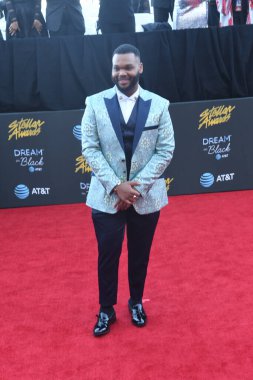 Kırmızı Halı Fotoğrafları 29 Mart 2019 Cumartesi günü Las Vegas 'taki Orleans Resort' ta düzenlenen 34. Yıldız Ödülleri sırasında çekildi.