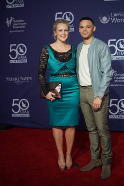 15 Ekim 2019 'da Nashville, Tennessee' deki Linbscome Üniversitesi 'nde verilen 50. GMA Dove Ödülleri sırasında kırmızı halı. 