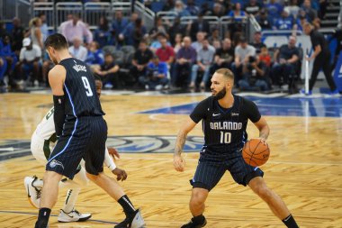 Orlando Magic, Orlando, Florida, ABD 'deki Amway Center' da Milwaukee Bucks 'a ev sahipliği yapıyor. 1 Kasım 2019.  