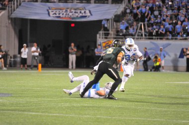 Kuzey Carolina 29 Aralık 2015 tarihinde Orlando Florida 'daki Kamp Dünya Stadyumu' nda oynanan Russell Atletizm Kupası 'nda Baylor ile karşılaşacak..