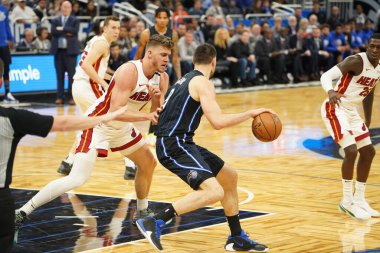 Orlando Magic 1 Şubat 2020 tarihinde Orlando Florida 'daki Amway Center' da Miami Heat 'e ev sahipliği yaptı.. 