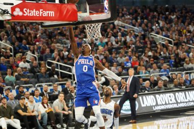 Orlando Magic 27 Aralık 2019 Cuma günü Orlando, Florida 'daki Amway Arena' da Philadelphia 76ers 'a ev sahipliği yapıyor..