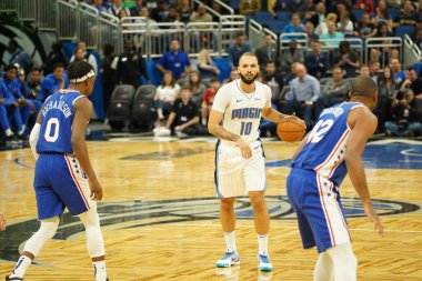 Orlando Magic 27 Aralık 2019 Cuma günü Orlando, Florida 'daki Amway Arena' da Philadelphia 76ers 'a ev sahipliği yapıyor..
