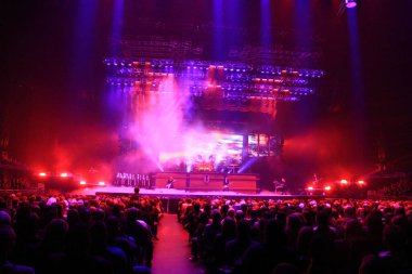 TransSibirya Orkestrası 14 Aralık 2014 'te Orlando Florida' daki Amway Center 'da konser verir..