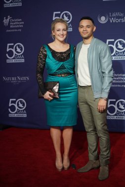 15 Ekim 2019 'da Nashville, Tennessee' deki Linbscome Üniversitesi 'nde verilen 50. GMA Dove Ödülleri sırasında kırmızı halı. 