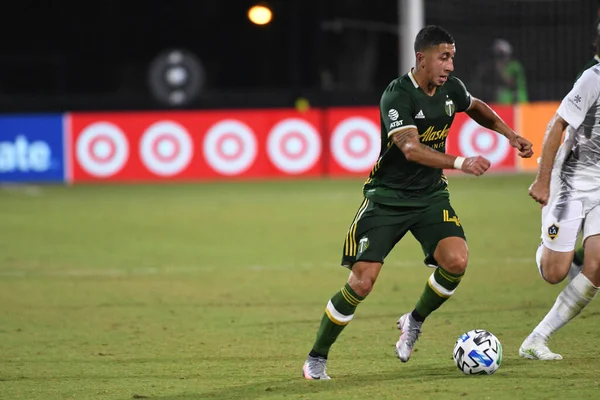 Los Angeles Galaksisi, 14 Temmuz 2020 'de Orlando Florida ABD' deki ESPN Vahşi Spor Dünyası 'nda düzenlenen MLS Sırt Turnuvası sırasında Portland Timbers ile karşı karşıya geldi.