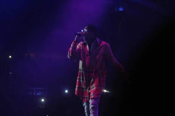 Singer Usher Performs Amway Center Orlando Florida December 2014 — Stock Photo, Image