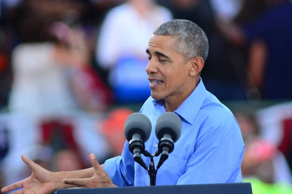 Prezydent Barack Obama Przemawia Wiecu Kampanii Stadionie Osceola Heritage Park — Zdjęcie stockowe