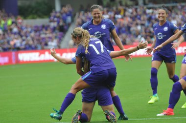 Orlando Pride 22 Nisan 2017 'de Orlando City Stadyumu' nda Washington Spirit 'e ev sahipliği yaptı..  