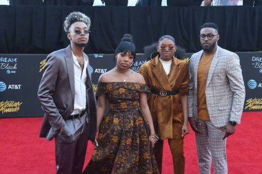 Kırmızı Halı Fotoğrafları 29 Mart 2019 Cumartesi günü Las Vegas 'taki Orleans Resort' ta düzenlenen 34. Yıldız Ödülleri sırasında çekildi.