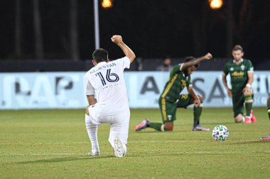 Los Angeles Galaksisi orta saha oyuncusu Kljestan, Sacha # 16 MLS sırasında Siyahi Yaşamlar Önemi Hareketi 'nin dayanışmasıyla 14 Temmuz Pazartesi günü Orlando Florida ABD' de ESPN Vahşi Spor Dünyası 'nda düzenlenen Turnuva Geri Döndü.  