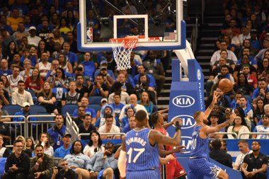 Orlando Magic 17 Ekim 2018 'de Orlando Florida' daki Amway Center 'da Miami Heat' i sunar..  