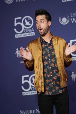 15 Ekim 2019 'da Nashville, Tennessee' deki Linbscome Üniversitesi 'nde verilen 50. GMA Dove Ödülleri sırasında kırmızı halı. 