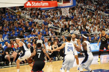 Orlando Magic 19 Nisan 2019 Cuma günü Orlando Florida 'daki Amway Arena' daki NBA Playoff 1 'de Toronto Rapçileri' ne ev sahipliği yapıyor.