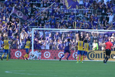 Orlando City 29 Nisan 2017 'de Orlando, Florida' daki Orlando City Stadyumu 'nda Colorado Rapids' e ev sahipliği yaptı.)