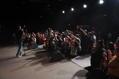 Crossover Kilisesi, 6 Ekim 2018 'de Tampa Florida' daki Crossover Kilisesi 'nde iki yıllık lezzet festivaline ev sahipliği yapıyor..  