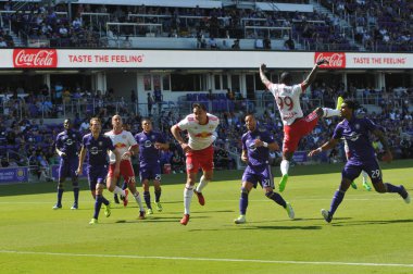 Orlando City SC, 9 Nisan 2019 'da Orlando, Florida' daki Citrus Bowl 'da New York Red Bulls' a ev sahipliği yapıyor..  