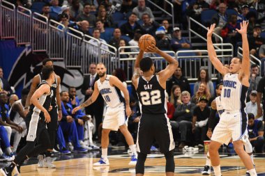 Orlando Magic, 19 Aralık 2018 tarihinde Orlando Florida 'daki Amway Center' da San Antonio Spurs 'a ev sahipliği yapmaktadır.