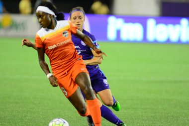 Orlando Pride sunucusu Houston Dash 23 Haziran 2016 'da Orlando Florida' daki Dünya Kampı Stadyumu 'nda..