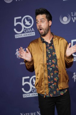 15 Ekim 2019 'da Nashville, Tennessee' deki Linbscome Üniversitesi 'nde verilen 50. GMA Dove Ödülleri sırasında kırmızı halı. 