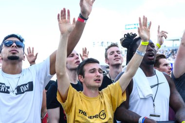 23 Şubat 2019 'da Orlando Florida' daki Dünya Kampı Stadyumunda Hristiyan Uyanışı. 