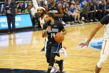 Orlando Magic 30 Aralık 2019 tarihinde Orlando, Florida 'daki Amway Center' da Atlanta Hawks 'a ev sahipliği yaptı.