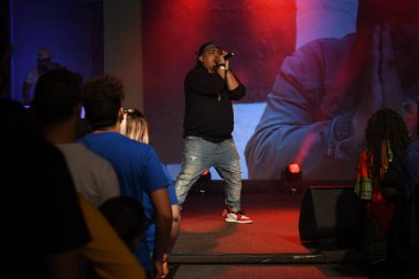 Crossover Kilisesi, 6 Ekim 2018 'de Tampa Florida' daki Crossover Kilisesi 'nde iki yıllık lezzet festivaline ev sahipliği yapıyor..