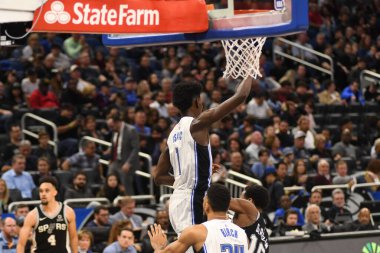 Orlando Magic, 19 Aralık 2018 tarihinde Orlando Florida 'daki Amway Center' da San Antonio Spurs 'a ev sahipliği yapmaktadır.. 