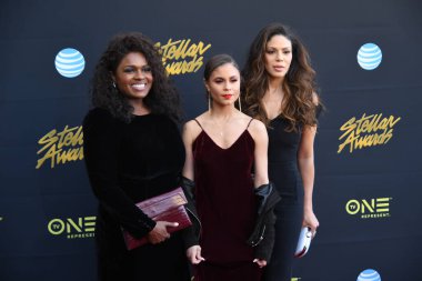 24 Mart 2018 Cumartesi günü Las Vegas 'taki Orleans Resort' ta düzenlenen 33. Yıldız Ödülleri Kırmızı Halı sırasında ünlüler.