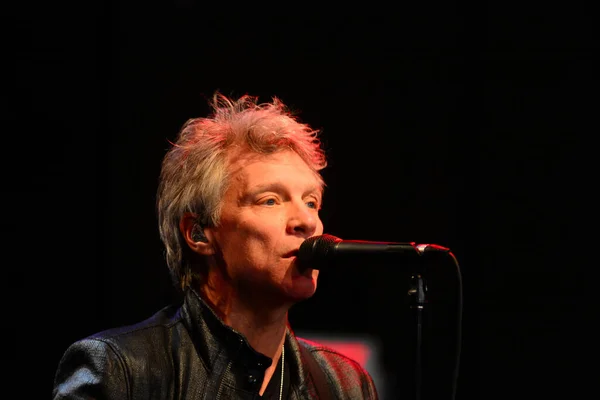 Cantante Jon Bon Jovi Actúa State Street Theater Apoyo Candidatura — Foto de Stock