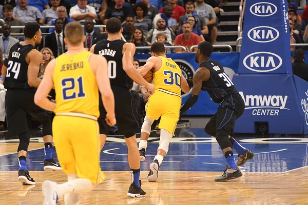 Orlando Magic Gastheer Van Golden State Warriors Het Amway Center — Stockfoto