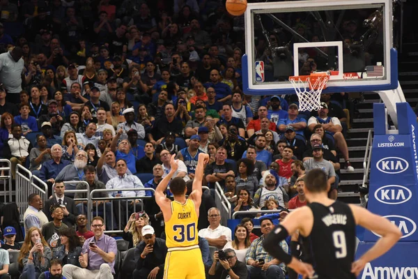 Orlando Magic Gastheer Van Golden State Warriors Het Amway Center — Stockfoto