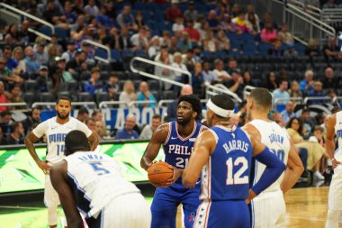 Orlando Magic 13 Ekim 2019 'da Florida, Orlando' daki Amway Center 'da Philadelphia 76ers' a ev sahipliği yaptı.. 