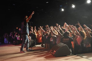 Crossover Kilisesi, 6 Ekim 2018 'de Tampa Florida' daki Crossover Kilisesi 'nde iki yıllık lezzet festivaline ev sahipliği yapıyor..  