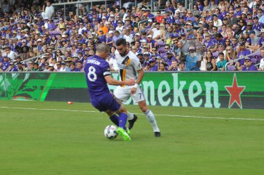 Orlando City 15 Nisan 2017 'de Florida, Orlando' daki Citrus Bowl 'da Los Angeles Galaksisine ev sahipliği yaptı..