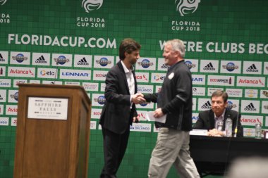 Basın Konferansı futbolcularının görüntüsü